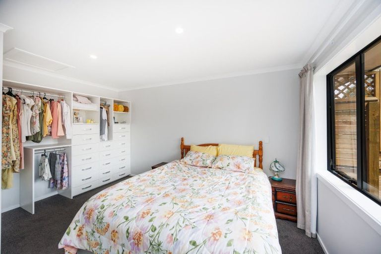 Photo of property in 17 Mccrae Place, Ashhurst, 4810