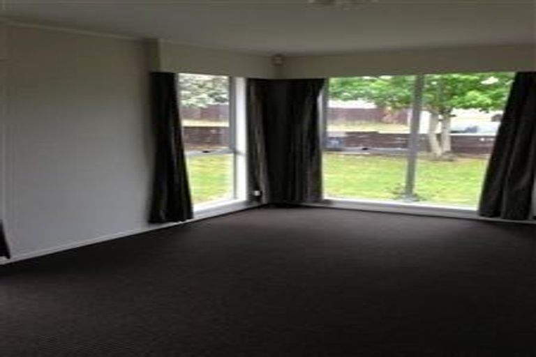 Photo of property in 11 Hyperion Drive, Randwick Park, Auckland, 2105