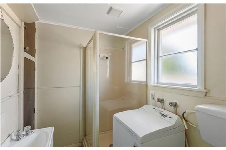 Photo of property in 34 Roche Avenue, Upper Riccarton, Christchurch, 8041