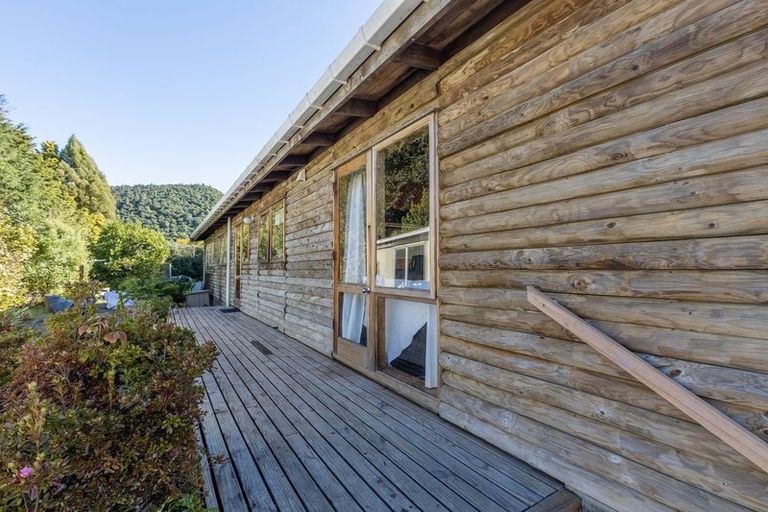 Photo of property in 301 Matariki Street, Tokaanu, Turangi, 3381