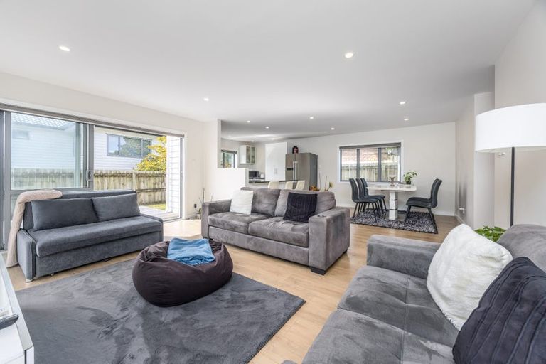 Photo of property in 61b Margan Avenue, New Lynn, Auckland, 0600