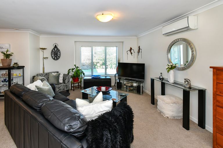 Photo of property in 62 Taka Street, Takanini, 2112