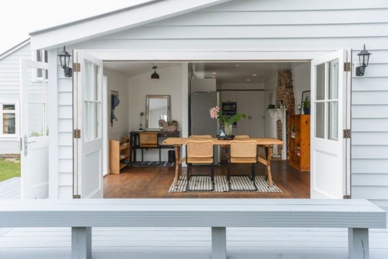 Photo of property in 49 Kenilworth Street, Waipawa, 4210