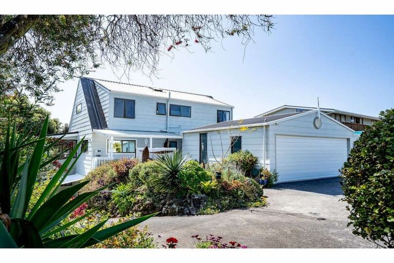 Photo of property in 87 Doves Bay Road, Kerikeri, 0294