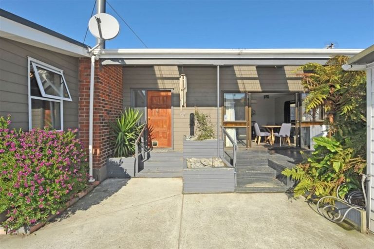 Photo of property in 222 Opawa Road, Hillsborough, Christchurch, 8022