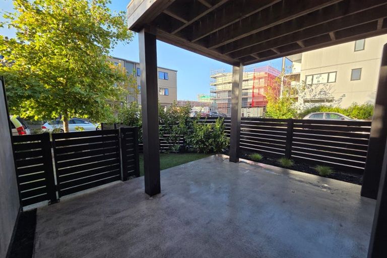 Photo of property in 5 Falcon Crescent, Hobsonville, Auckland, 0618