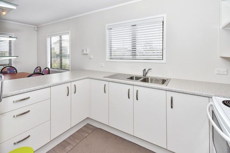 Photo of property in 15a Clark Street, Manurewa, Auckland, 2102