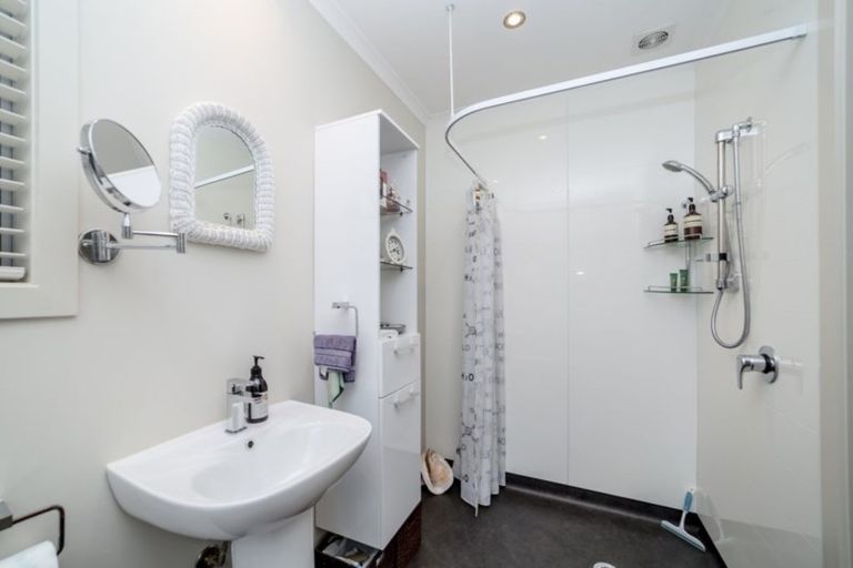 Photo of property in 12 Wood Street, Greytown, 5712