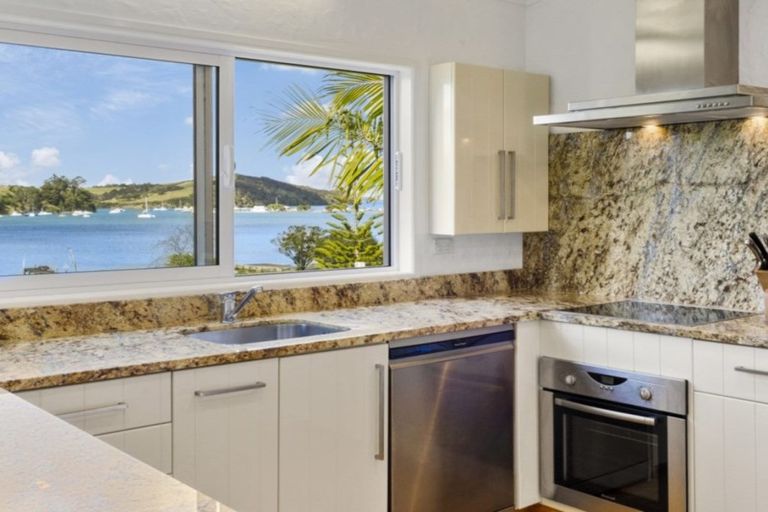 Photo of property in 15 Martin Road, Matakana, Warkworth, 0985