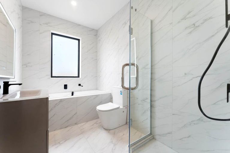 Photo of property in 32 Puhikawa Street, Massey, 0614