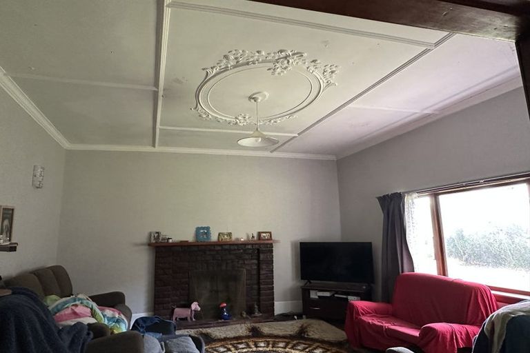 Photo of property in 306 South Road, Omata, New Plymouth, 4374