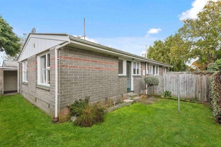 Photo of property in 82 Linwood Avenue, Linwood, Christchurch, 8011