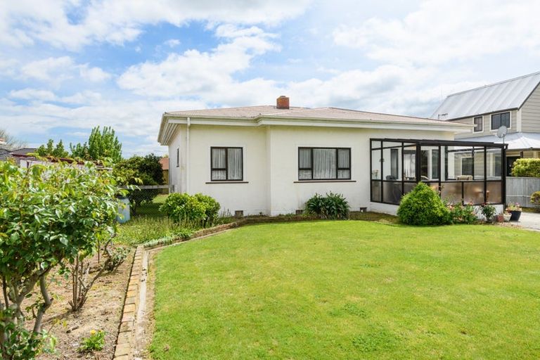 Photo of property in 25 Puriri Terrace, Roslyn, Palmerston North, 4414