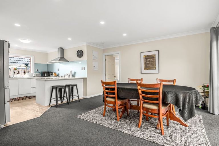 Photo of property in 24 San Domingo Rise, Henderson, Auckland, 0612