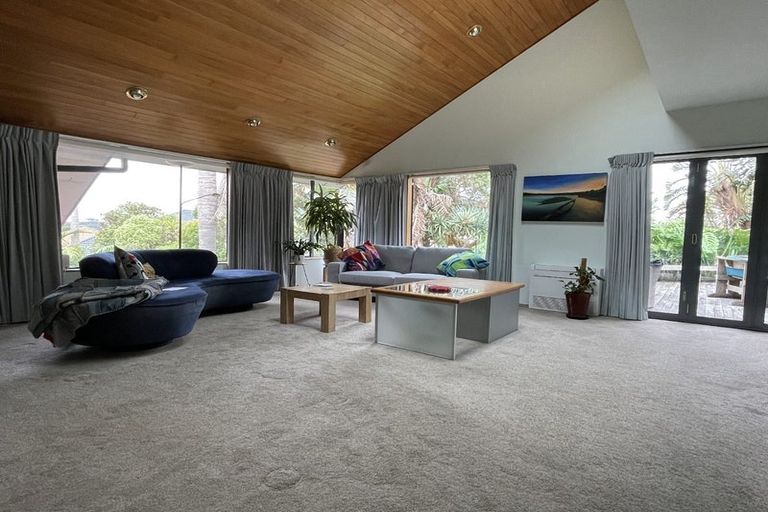 Photo of property in 2 Gilberd Place, Torbay, Auckland, 0630