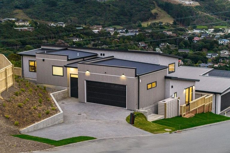 Photo of property in 1 Trysail Place, Whitby, Porirua, 5024