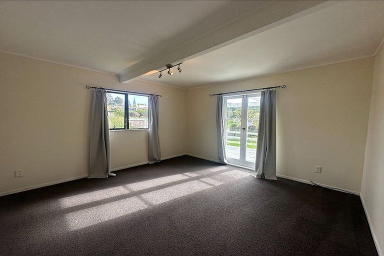 Photo of property in 6 Mabbett Lane, Waimauku, 0883