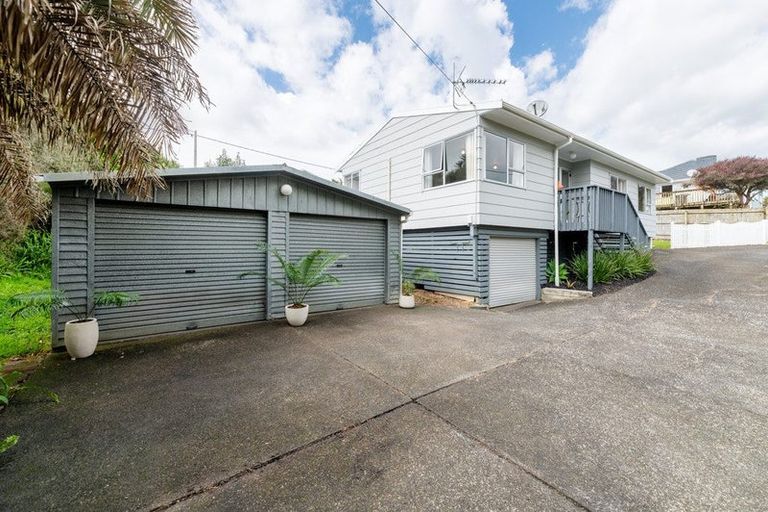 Photo of property in 23 Tawa Road, Te Atatu Peninsula, Auckland, 0610