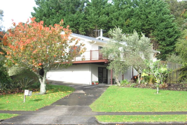 Photo of property in 44 Glennandrew Drive, Half Moon Bay, Auckland, 2012