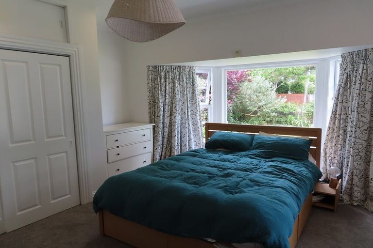 Photo of property in 43 Saint Ronans Avenue, Waterloo, Lower Hutt, 5011