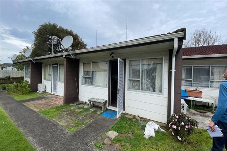 Photo of property in 1 Kenton Lane, Mangere, Auckland, 2022