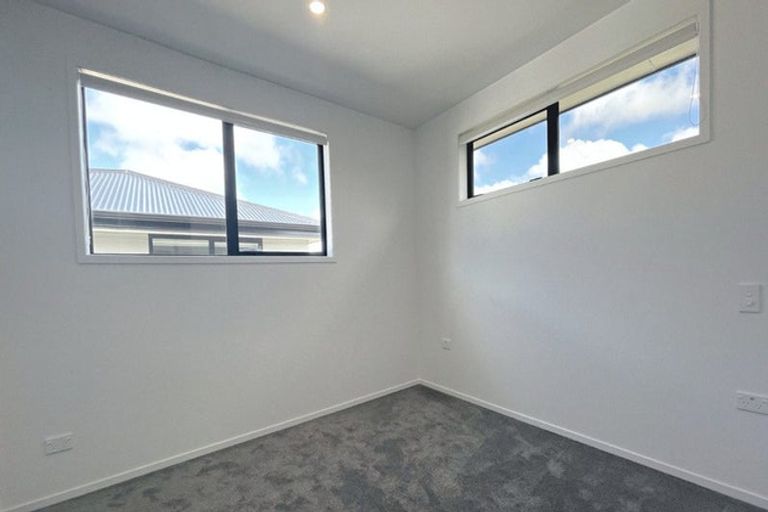 Photo of property in 4/137 Tirimoana Road, Te Atatu South, Auckland, 0602
