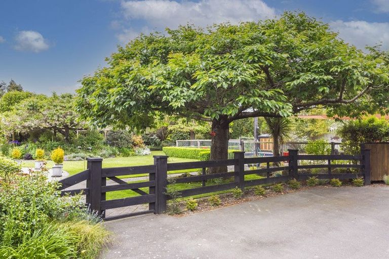Photo of property in 3 Fairview Briars, Rangiora, 7400