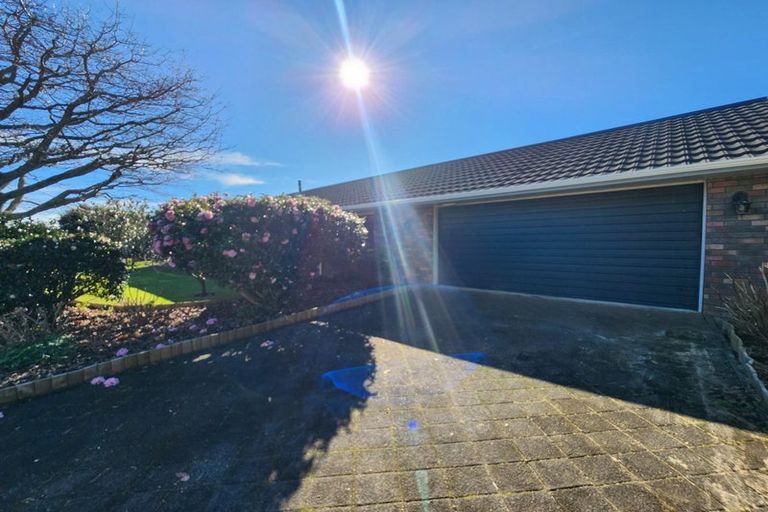 Photo of property in 7 Kaitake Place, Oakura, 4314