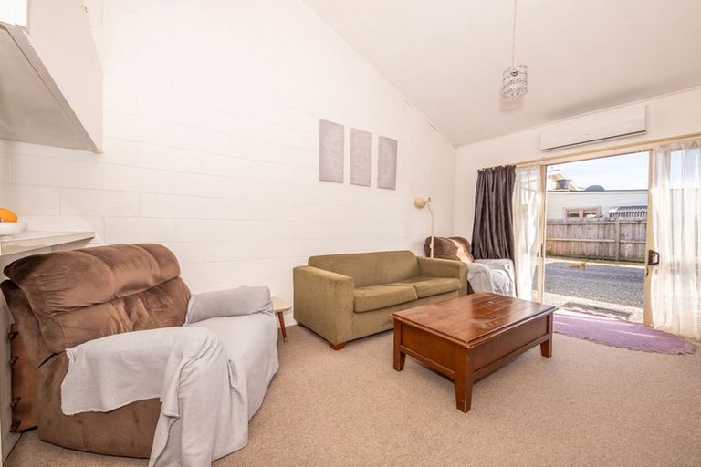 Photo of property in 163 Romilly Street, Westport, 7825