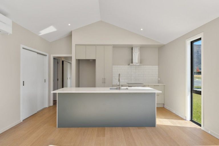 Photo of property in 3 Longview Drive, Lake Hawea, 9382