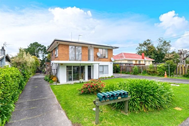 Photo of property in 2/6 Miro Street, New Lynn, Auckland, 0600