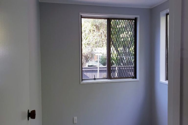Photo of property in 2/801 Hastings Street North, Hastings, 4122