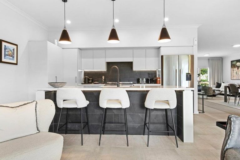 Photo of property in 14 Kensington Drive, Orewa, 0931