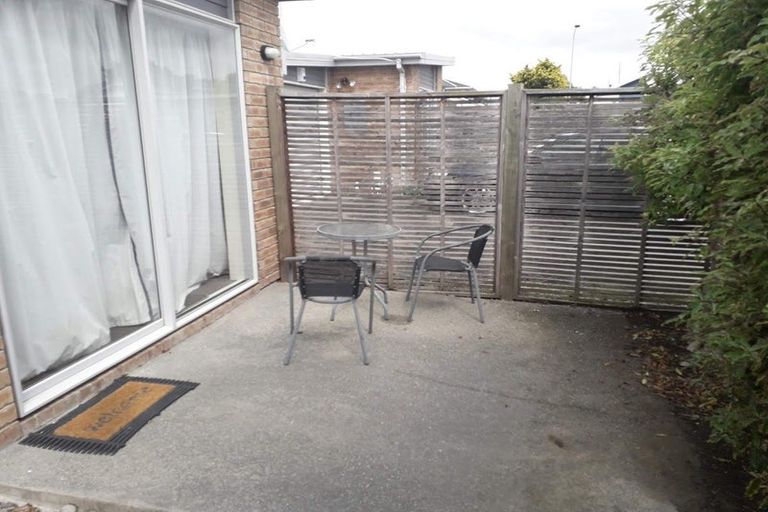 Photo of property in 53 Lyndon Street, Riccarton, Christchurch, 8041