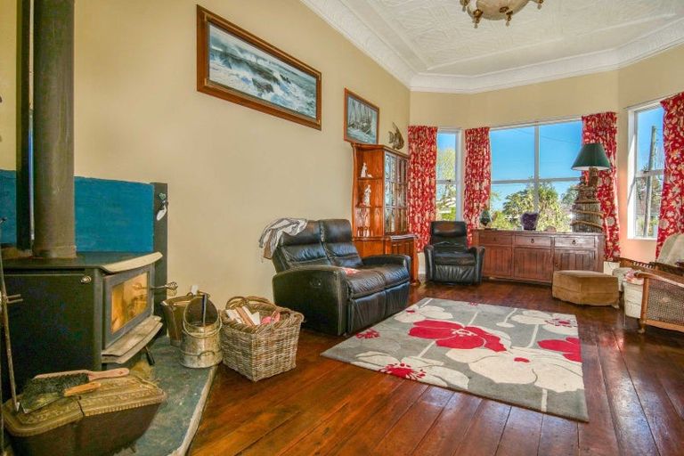 Photo of property in 123 Queen Street, Westport, 7825