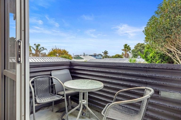 Photo of property in 42b Simpson Road, Papamoa Beach, Papamoa, 3118