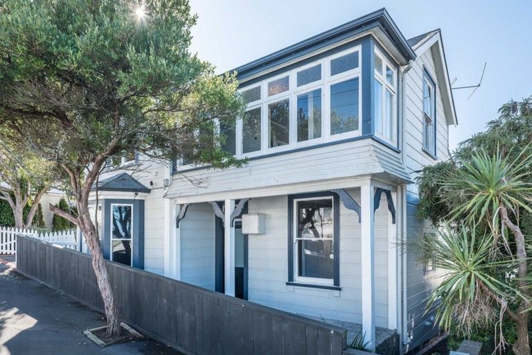 Photo of property in 6 Newman Terrace, Thorndon, Wellington, 6011