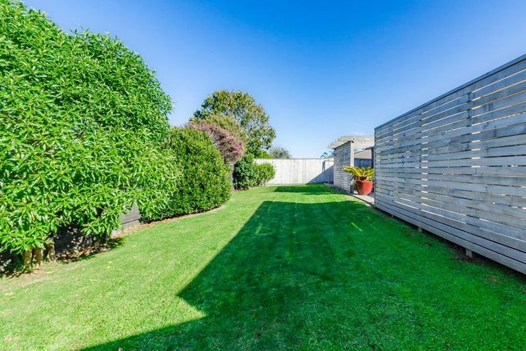 Photo of property in 37 San Priamo Place, Paraparaumu Beach, Paraparaumu, 5032