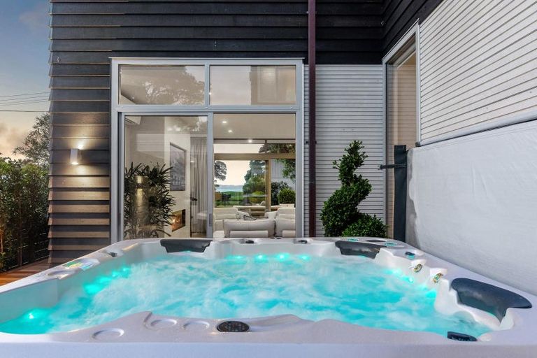 Photo of property in 37 Laurence Street, Manly, Whangaparaoa, 0930