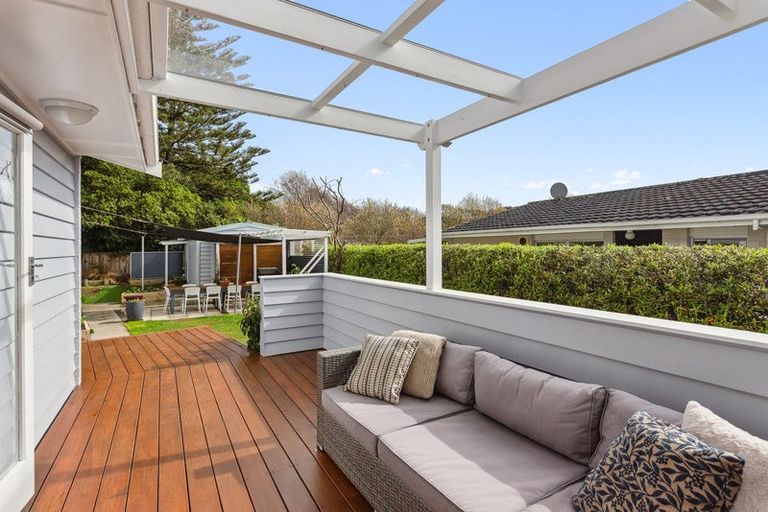 Photo of property in 20 Leybourne Avenue, Waikanae, 5036
