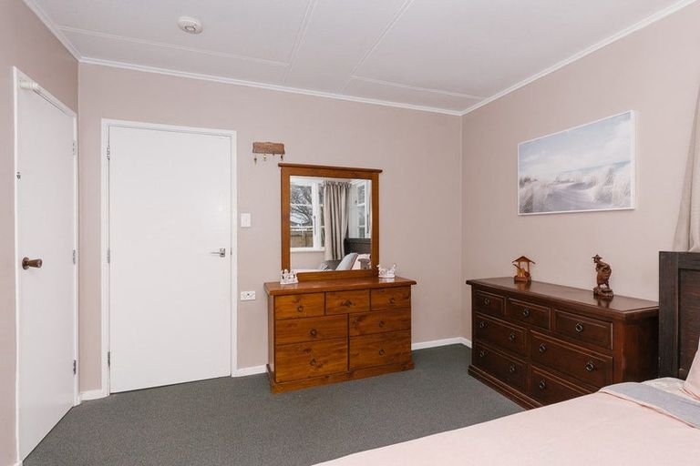 Photo of property in 45 Tweed Street, Roslyn, Palmerston North, 4414