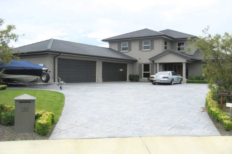 Photo of property in 25 Pewter Place, Northwood, Christchurch, 8051