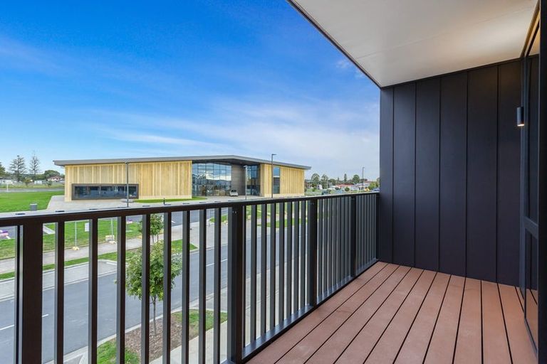 Photo of property in 12 Tara Lane, Manurewa, 2102