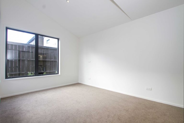 Photo of property in 29 Wallace Road, Ranui, Auckland, 0612
