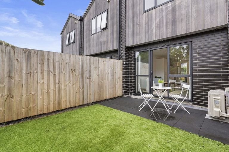 Photo of property in 6/63 Taikata Road, Te Atatu Peninsula, Auckland, 0610