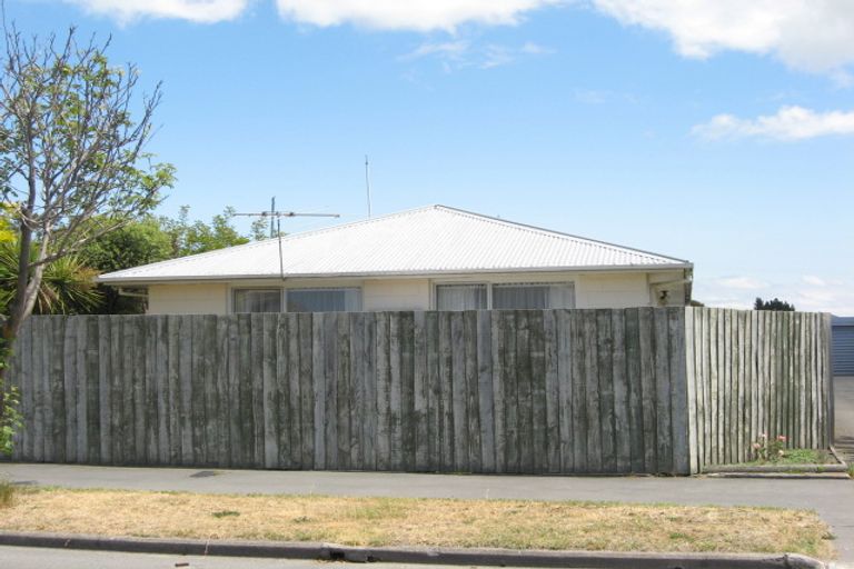 Photo of property in 1/31 Lamorna Road, Parklands, Christchurch, 8083
