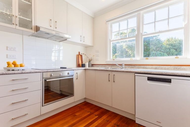 Photo of property in 15b Ratanui Road, Paraparaumu, 5032