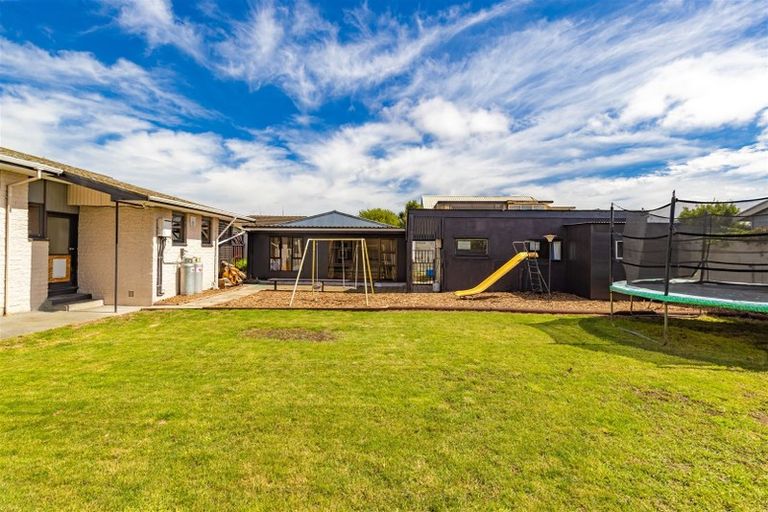 Photo of property in 121 Oakhampton Street, Hornby, Christchurch, 8042