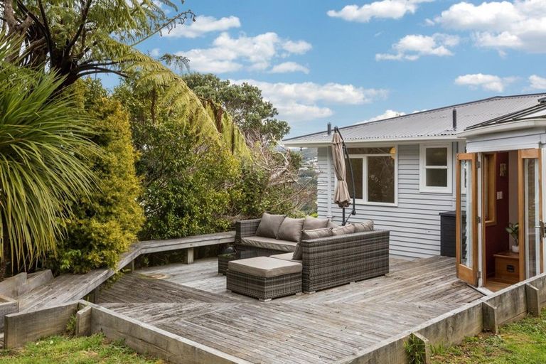 Photo of property in 10 Huntingdon Street, Northland, Wellington, 6012