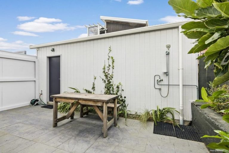 Photo of property in 96 Lyall Parade, Lyall Bay, Wellington, 6022